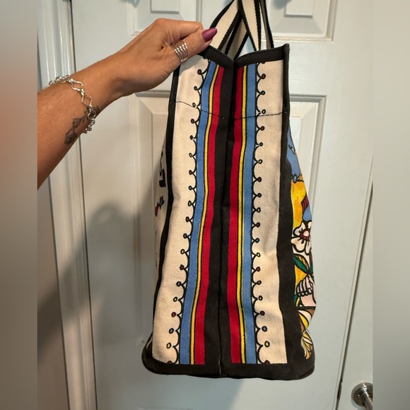 Brighton Queen Canvas Tote - Picture 2 of 8